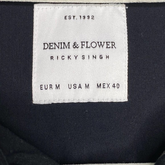 Men’s Denim & Flower Black Christmas Santa Hat Chihuahua Dog Button Up Shirt - Picture 3 of 6